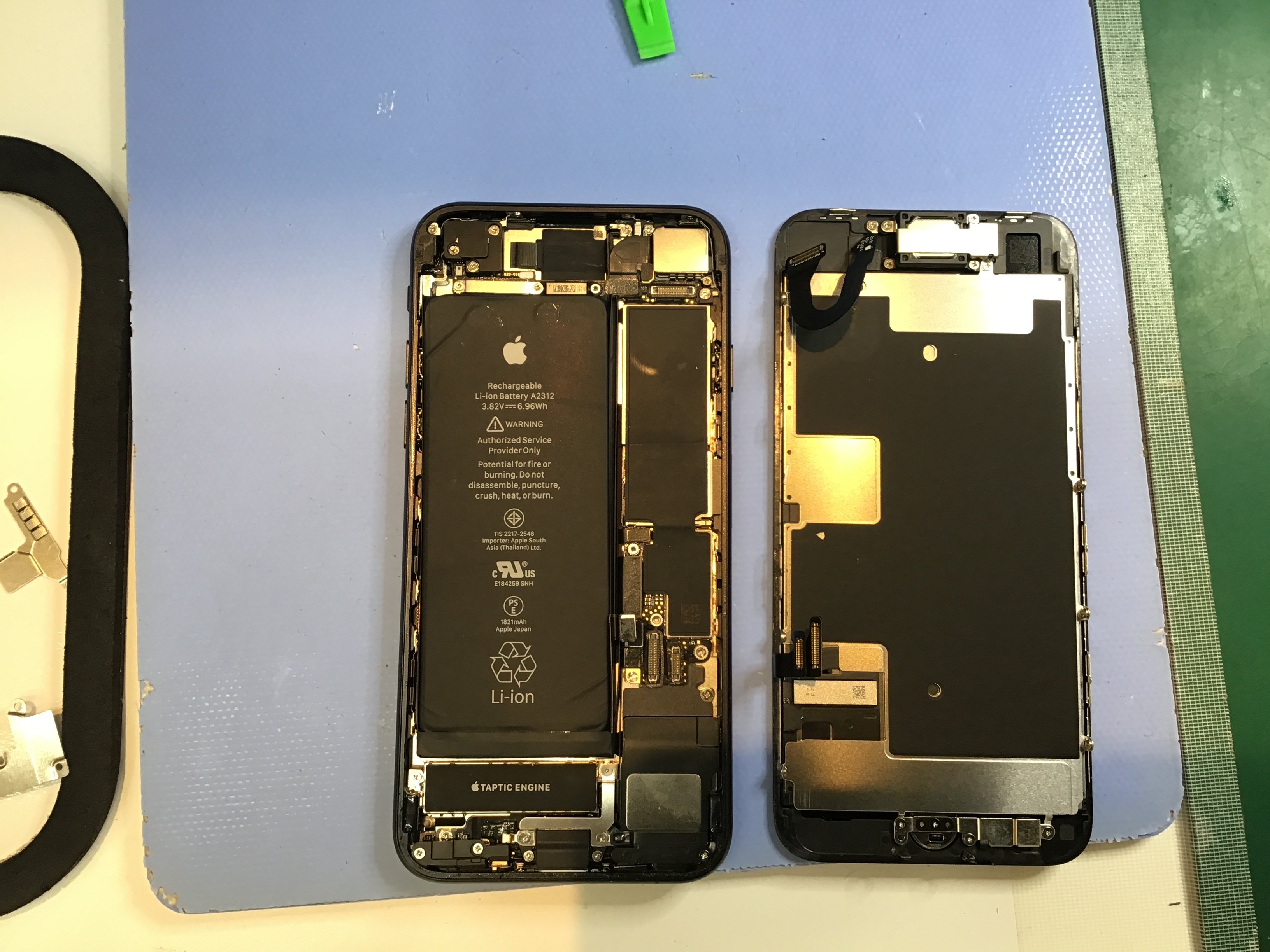 iPhoneSE2のバッテリー交換は、データそのまま・即日修理のスマホ修理工房イーアス高尾店へ！